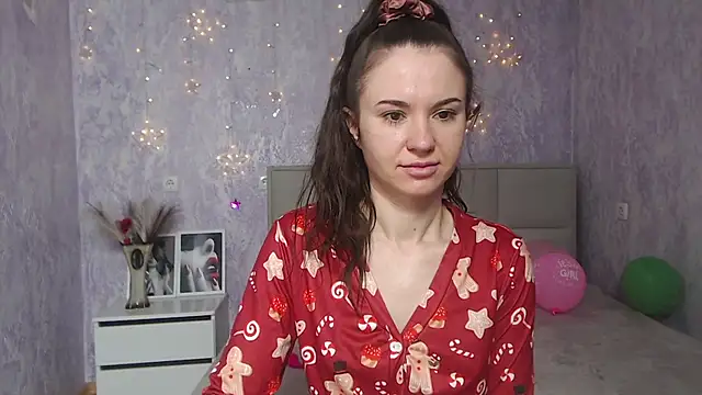 Snapshot of KaraCriegs chatting on 01-30-25, 06:43 KaraCriegs online show from 01-30-25, 06:43