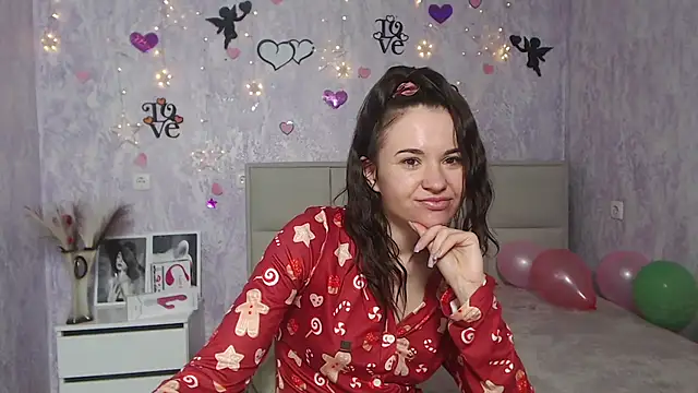 Snapshot of KaraCriegs chatting on 01-31-25, 04:36 KaraCriegs online show from 01-31-25, 04:36