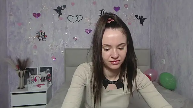 Snapshot of KaraCriegs chatting on 02-05-25, 01:58 KaraCriegs online show from 02-05-25, 01:58