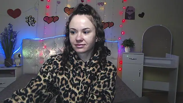 Snapshot of KaraCriegs chatting on 02-13-25, 06:48 KaraCriegs online show from 02-13-25, 06:48