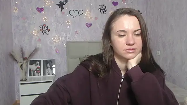 Snapshot of KaraCriegs chatting on 02-18-25, 06:26 KaraCriegs online show from 02-18-25, 06:26