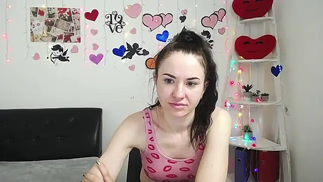 Snapshot of KaraCriegs chatting on 02-22-25, 04:51 KaraCriegs online show from 02-22-25, 04:51