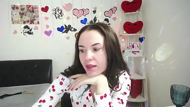 Snapshot of KaraCriegs chatting on 02-27-25, 12:54 KaraCriegs online show from 02-27-25, 12:54
