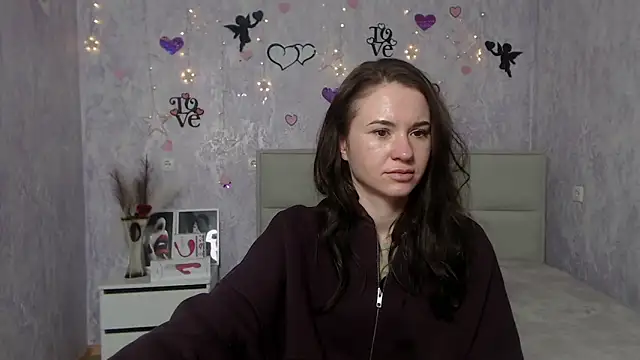 Snapshot of KaraCriegs chatting on 02-27-25, 09:36 KaraCriegs online show from 02-27-25, 09:36