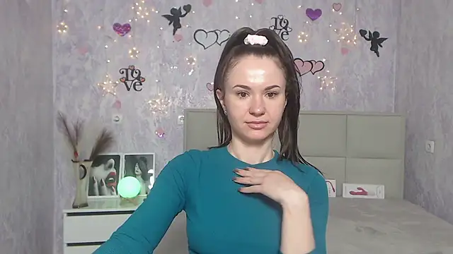 Snapshot of KaraCriegs chatting on 03-10-25, 03:45 KaraCriegs online show from 03-10-25, 03:45