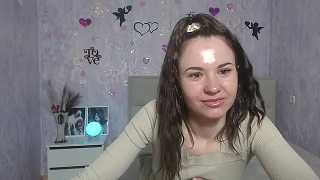 Snapshot of KaraCriegs chatting on 03-13-25, 10:10 KaraCriegs online show from 03-13-25, 10:10