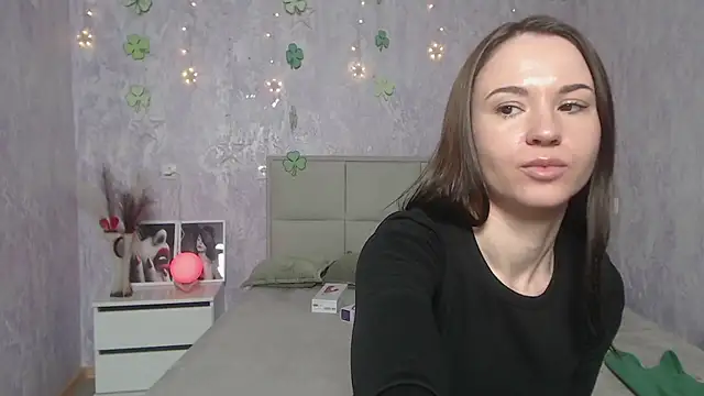 Snapshot of KaraCriegs chatting on 03-14-25, 06:18 KaraCriegs online show from 03-14-25, 06:18