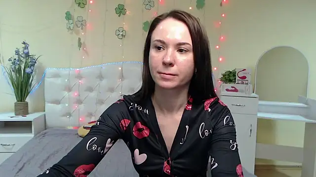 Snapshot of KaraCriegs chatting on 03-16-25, 09:47 KaraCriegs online show from 03-16-25, 09:47