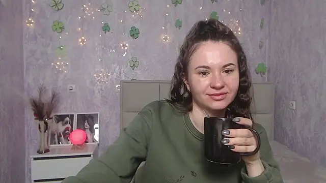 Snapshot of KaraCriegs chatting on 03-20-25, 12:51 KaraCriegs online show from 03-20-25, 12:51