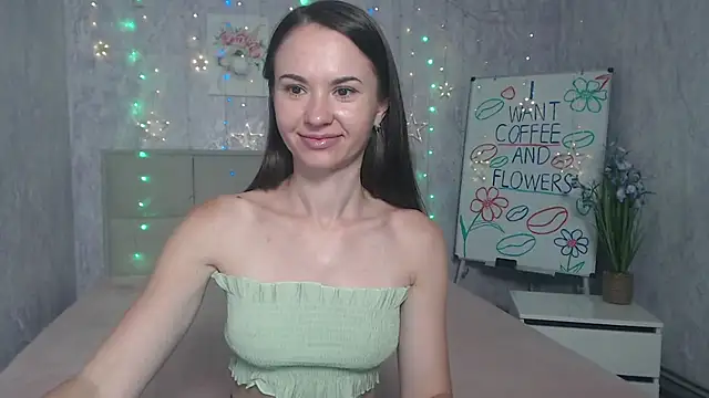 Snapshot of KaraCriegs chatting on 09-15-25, 05:13 KaraCriegs online show from 09-15-25, 05:13