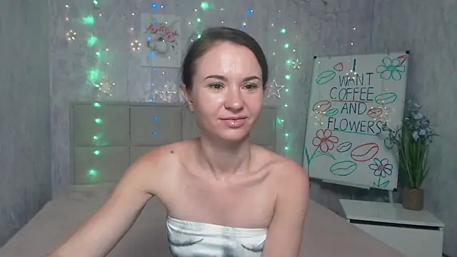 Snapshot of KaraCriegs chatting on 09-18-25, 05:15 KaraCriegs online show from 09-18-25, 05:15