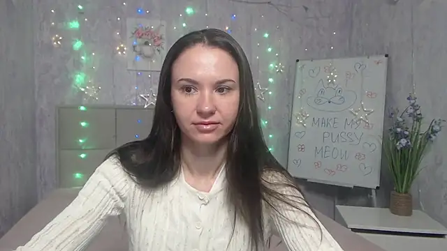 Snapshot of KaraCriegs chatting on 09-30-25, 05:51 KaraCriegs online show from 09-30-25, 05:51