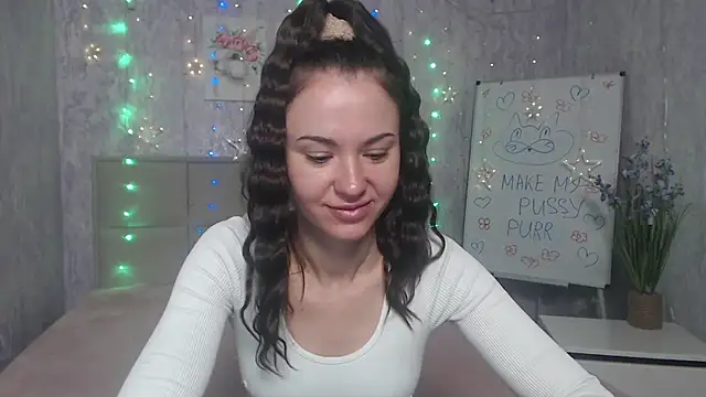 Snapshot of KaraCriegs chatting on 10-04-25, 05:11 KaraCriegs online show from 10-04-25, 05:11