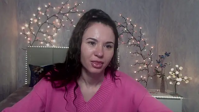 KaraCriegs online show from 04-15-26, 08:20