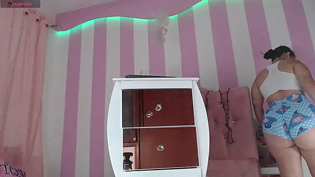 Snapshot of zaleya_mateus chatting on 09-26-25, 11:25 zaleya mateus online show from 09-26-25, 11:25