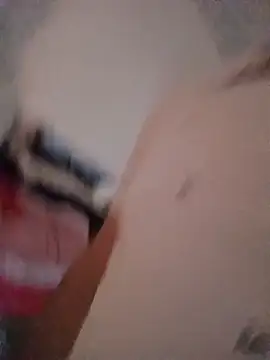 Snapshot of LucianM6 chatting on 11-19-25, 07:41 LucianM6 online show from 11-19-25, 07:41