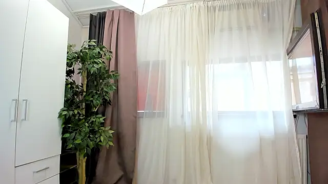 OliviaRimes online show from 12-08-24, 10:08
