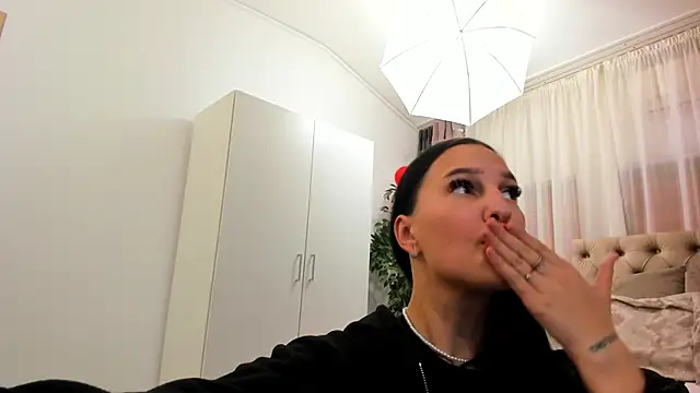OliviaRimes online show from 02-20-25, 06:50