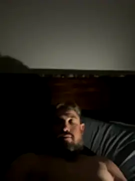 Snapshot of caliguy37 chatting on 10-28-25, 03:43 caliguy37 online show from 10-28-25, 03:43