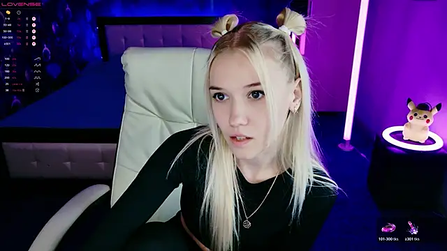 ShhhO O online show from 11-27-25, 01:02