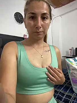 Iris love18 online show from 03-17-25, 08:09