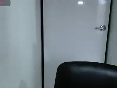 Snapshot of horny_paty chatting on 02-23-25, 02:25 horny paty online show from 02-23-25, 02:25