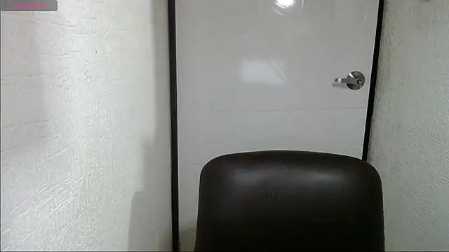 Snapshot of horny_paty chatting on 03-05-25, 08:21 horny paty online show from 03-05-25, 08:21