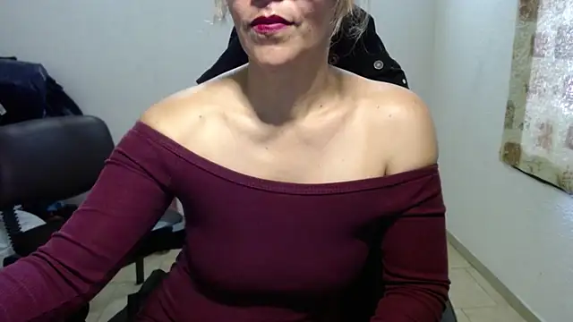 Snapshot of horny_paty chatting on 12-03-25, 12:47 horny paty online show from 12-03-25, 12:47