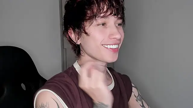 Snapshot of liamelf chatting on 01-13-26, 04:40 liamelf online show from 01-13-26, 04:40