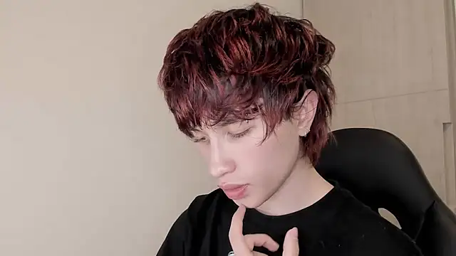 Snapshot of liamelf chatting on 02-13-26, 01:56 liamelf online show from 02-13-26, 01:56