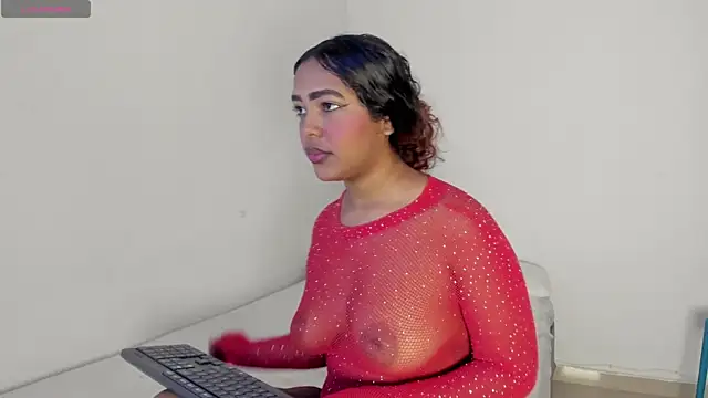 Snapshot of Maya_Graham chatting on 10-31-25, 11:44 Maya Graham online show from 10-31-25, 11:44