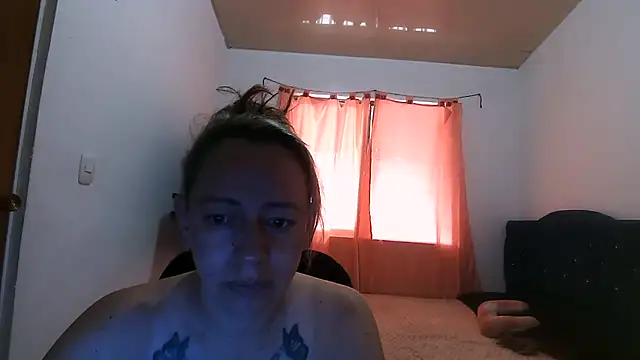 Snapshot of Chanel_87xxx chatting on 08-05-26, 04:32 Chanel 87xxx online show from 08-05-26, 04:32