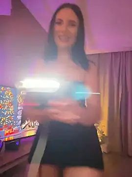 AvaGianna online show from 12-28-24, 06:40