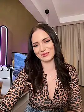 AvaGianna online show from 01-05-25, 04:59