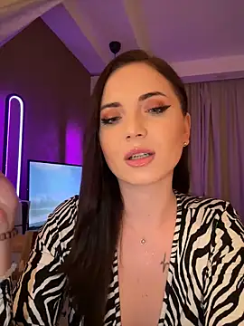 AvaGianna online show from 01-14-25, 04:50