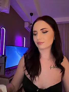 AvaGianna online show from 01-26-25, 05:23