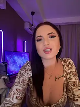 AvaGianna online show from 01-29-25, 08:04