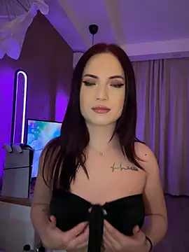 AvaGianna online show from 02-12-25, 05:16