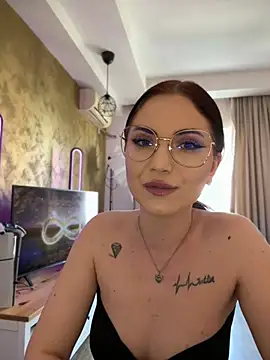 AvaGianna online show from 03-07-25, 09:51