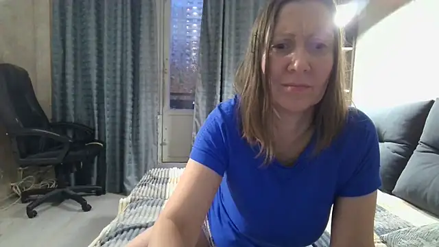 Snapshot of WindChristy chatting on 10-11-25, 03:39 WindChristy online show from 10-11-25, 03:39