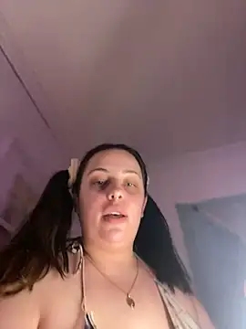 Snapshot of milkyhonybaby chatting on 02-08-25, 07:48 milkyhonybaby online show from 02-08-25, 07:48