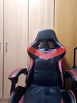 Javier bear online show from 10-17-25, 08:55