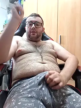 Javier bear online show from 04-30-26, 12:22