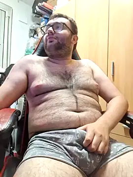 Snapshot of Javier_bear chatting on 06-15-26, 01:46 Javier bear online show from 06-15-26, 01:46