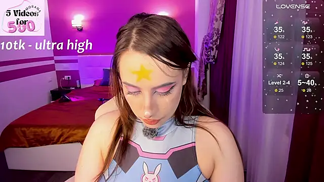 Snapshot of MoranaKit chatting on 11-20-25, 06:40 MoranaKit online show from 11-20-25, 06:40