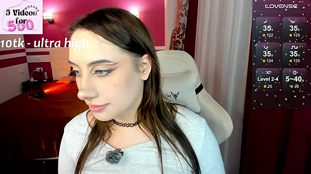 Snapshot of MoranaKit chatting on 11-23-25, 05:24 MoranaKit online show from 11-23-25, 05:24