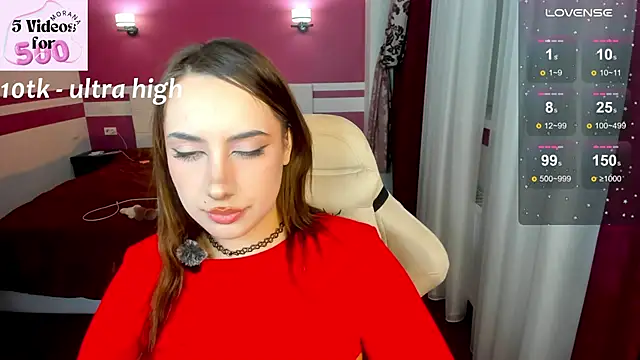 Snapshot of MoranaKit chatting on 12-14-25, 05:51 MoranaKit online show from 12-14-25, 05:51