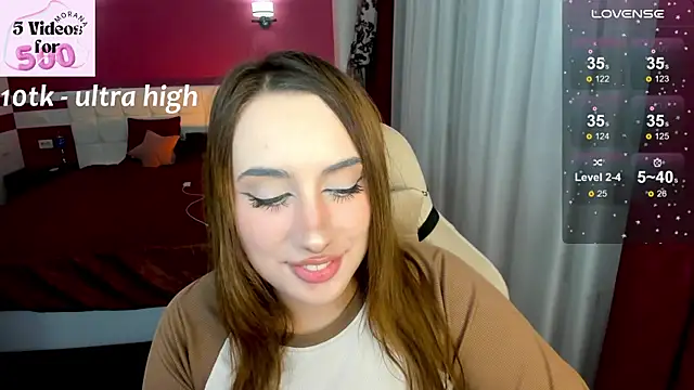 Snapshot of MoranaKit chatting on 12-17-25, 06:25 MoranaKit online show from 12-17-25, 06:25