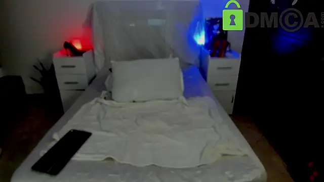 Lucyerobbie online show from 02-21-25, 05:02