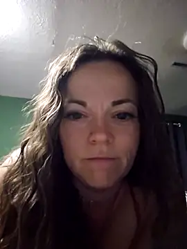 Snapshot of Glitt3rqueen341 chatting on 09-12-25, 05:51 Glitt3rqueen341 online show from 09-12-25, 05:51